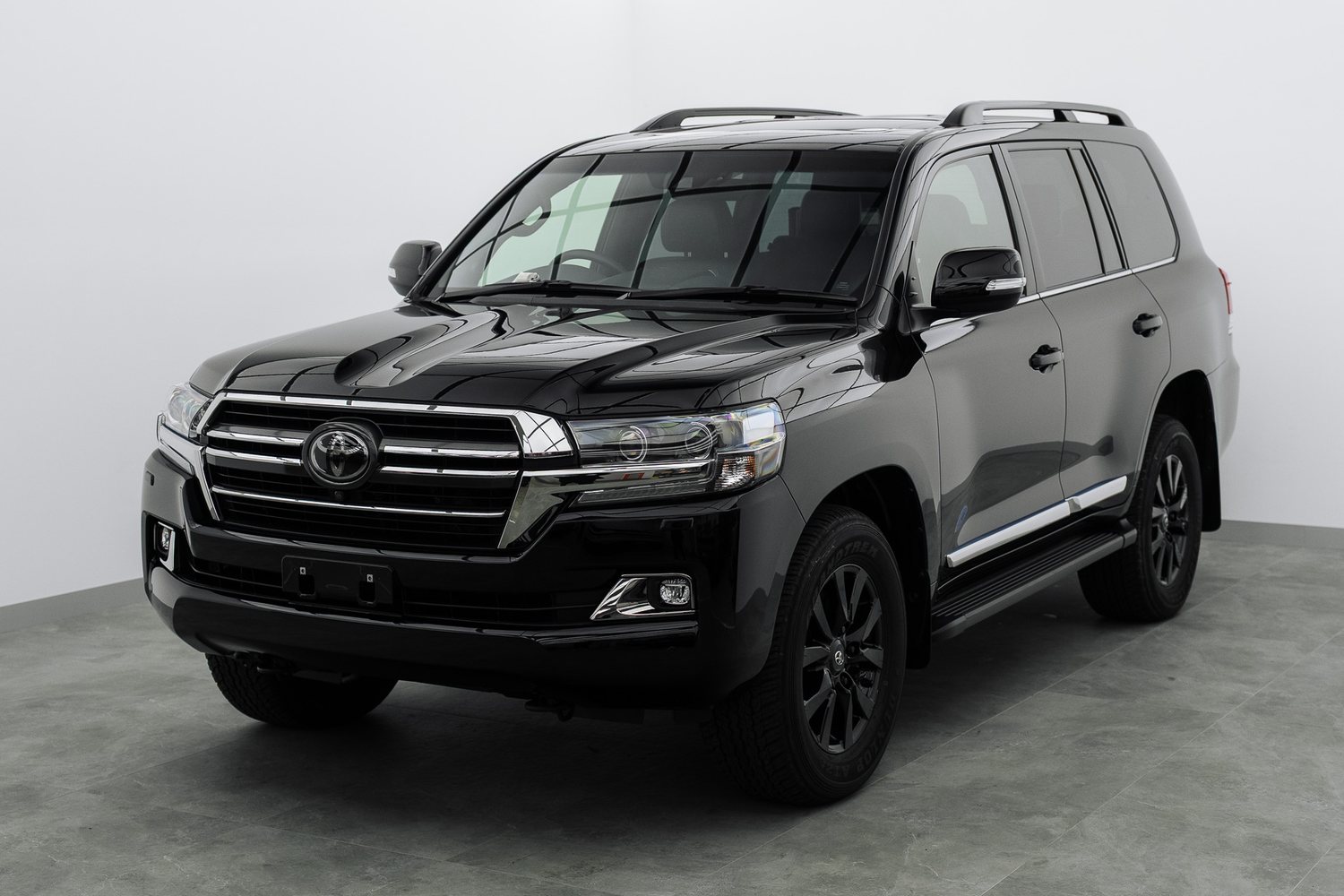Black Toyota LandCruiser 200 in the Liquid R studio