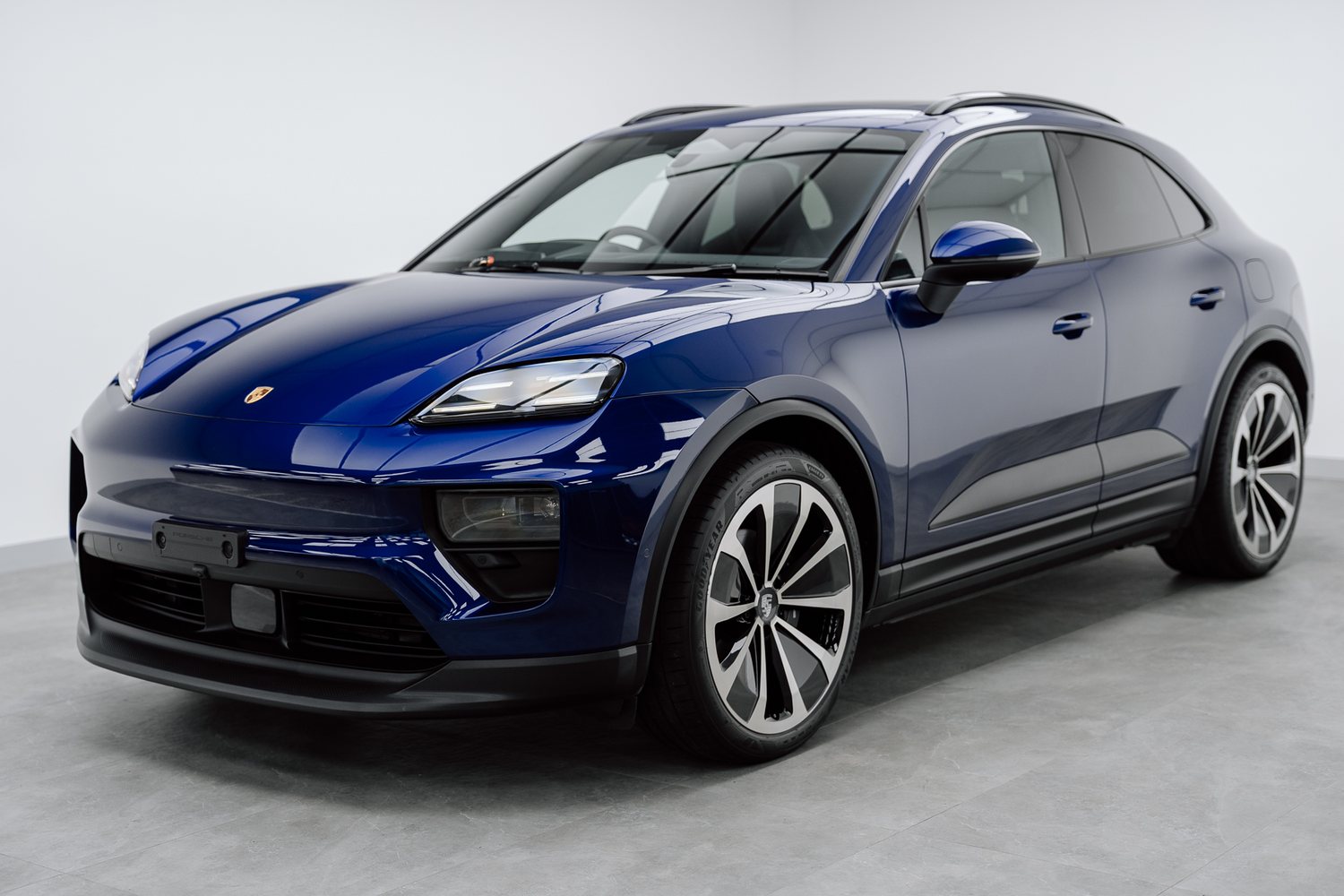 Blue Porsche Macan in the Liquid R studio