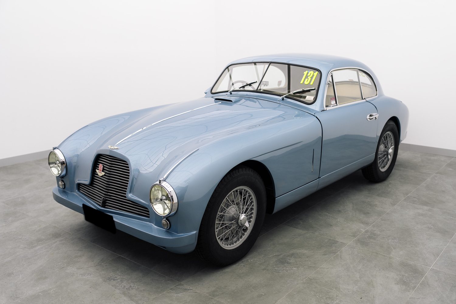 Classic Aston Martin in the Liquid R studio