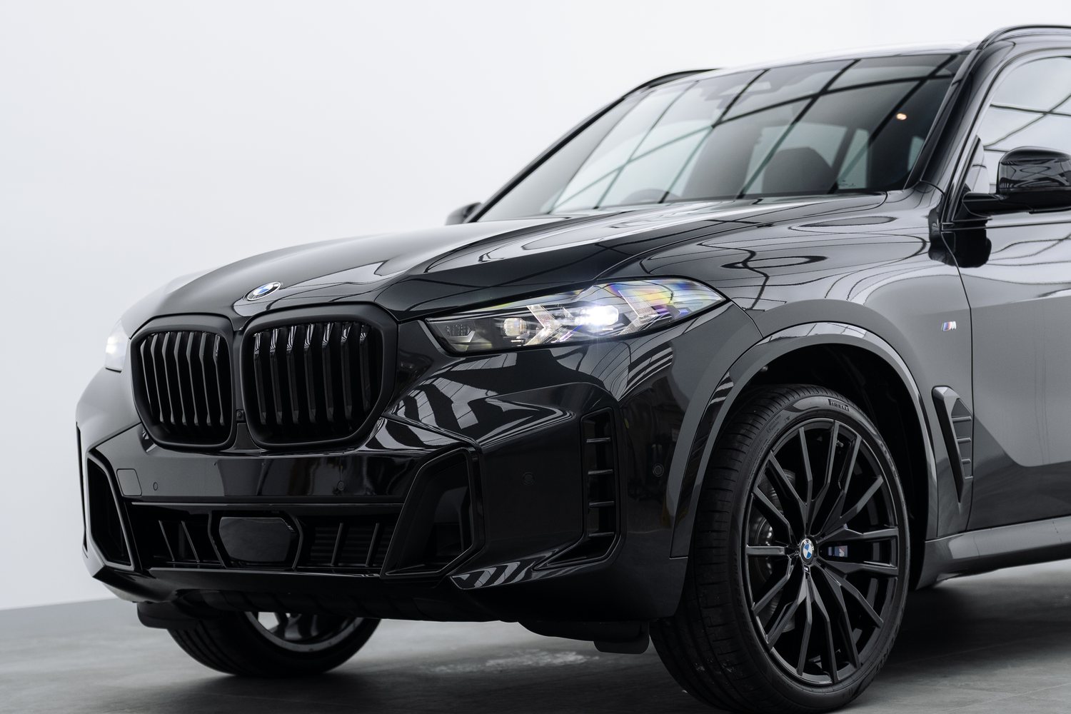 Front end of a BMW X5