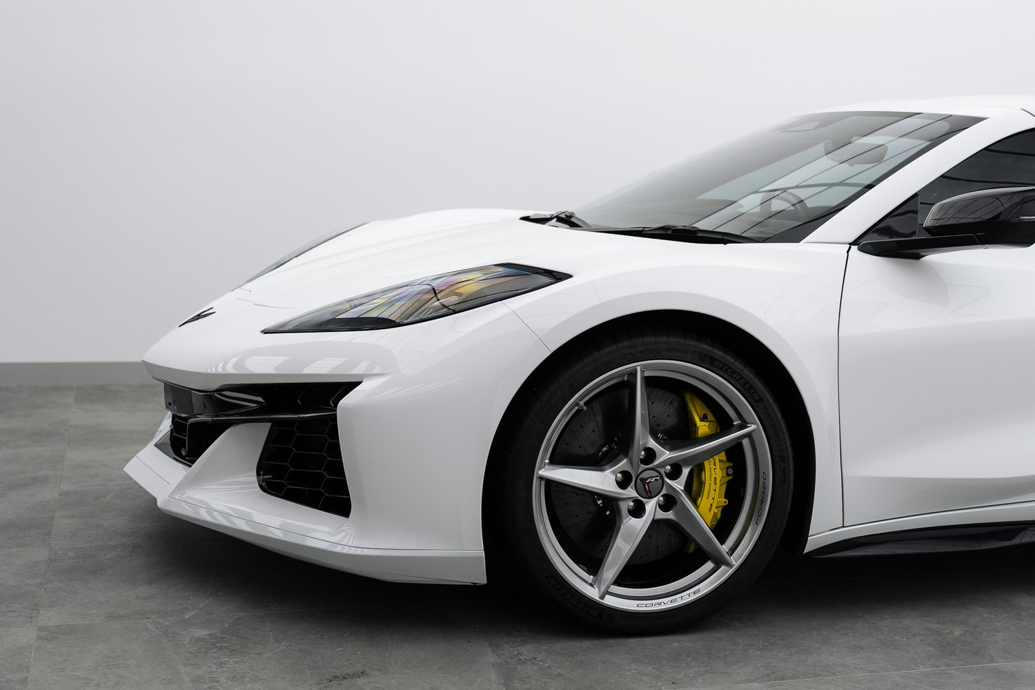 Front end of a white Chevrolet Corvette