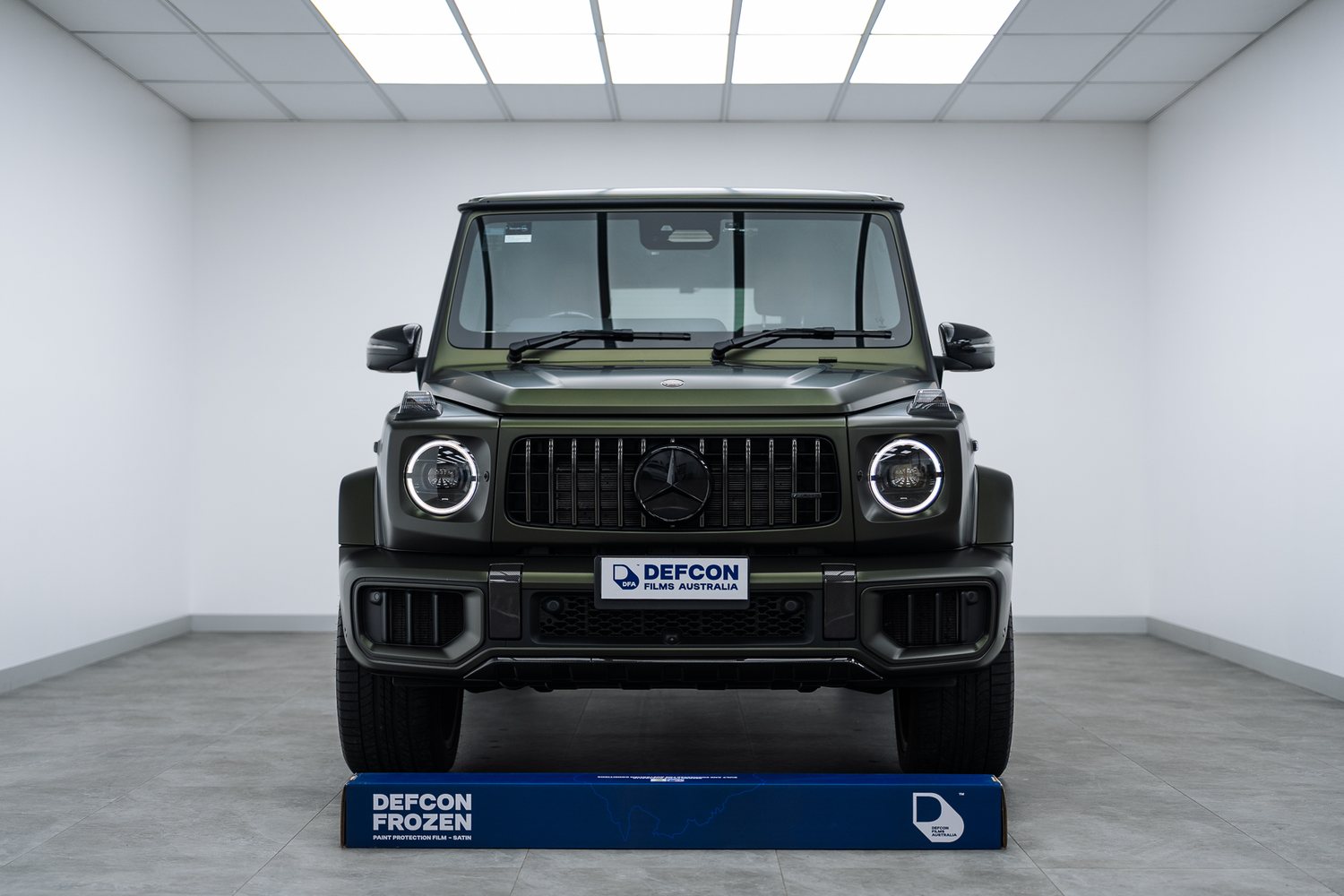 Green Mercedes G-Class in matte PPF in the Liquid R studio
