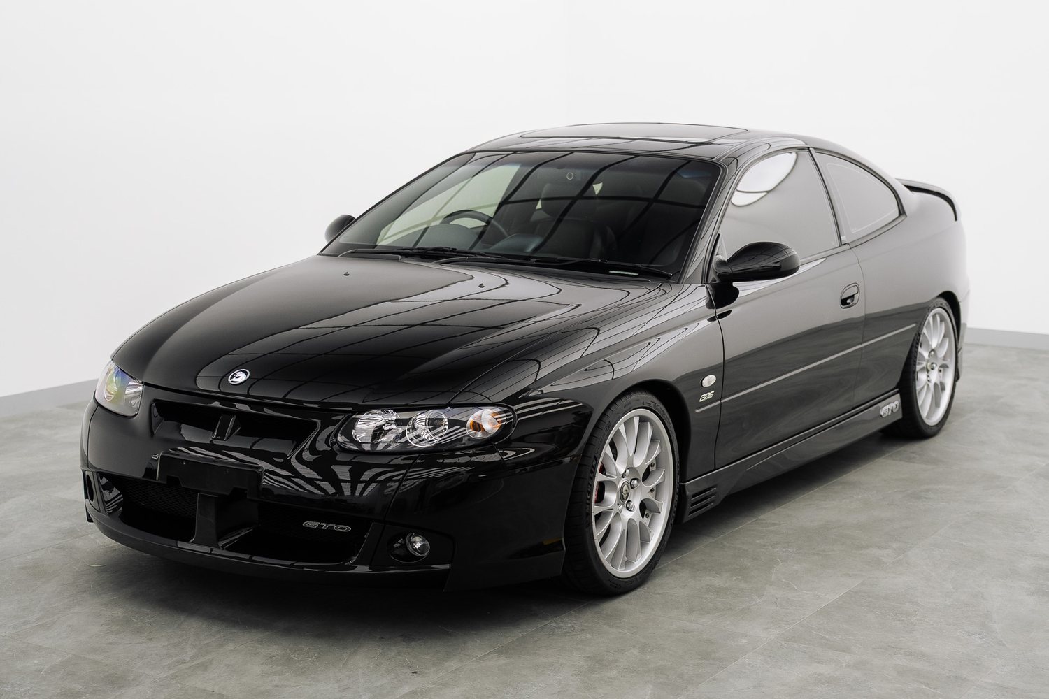 Holden Monaro GTO in the Liquid R studio