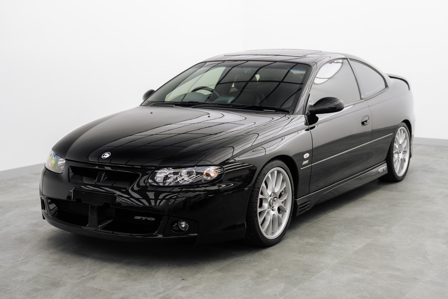 Holden Monaro GTO in the Liquid R studio