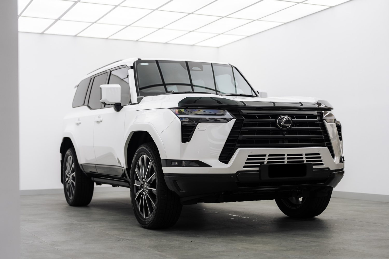 Lexus GX 550 in the Liquid R studio