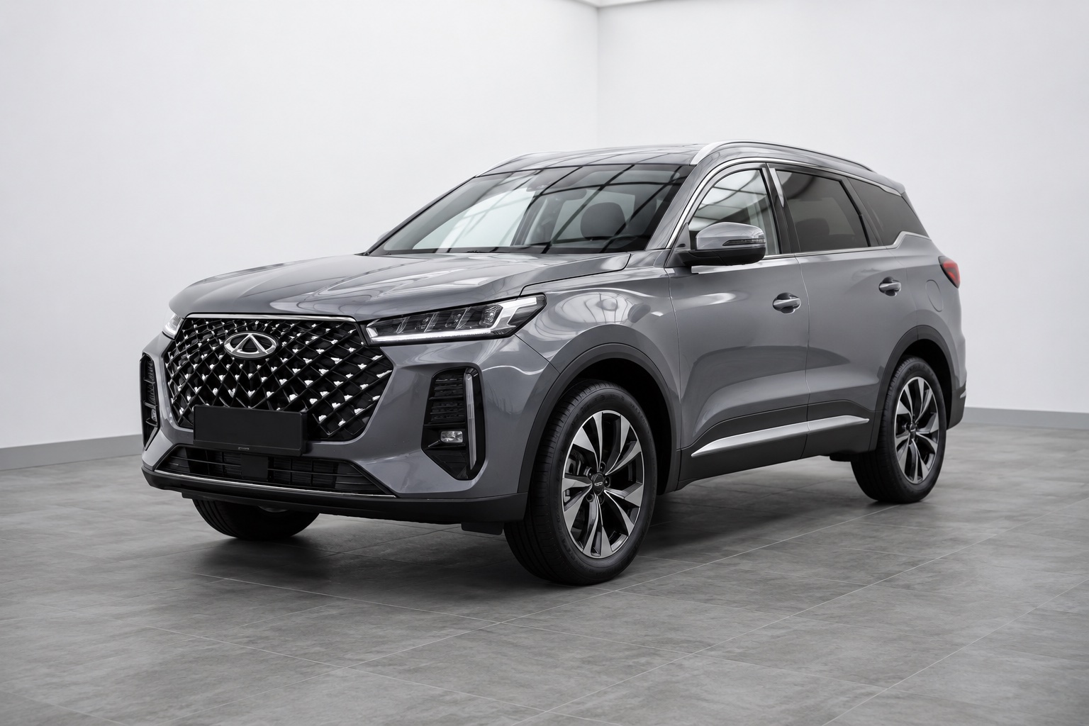 Grey Chery SUV in the Liquid R studio