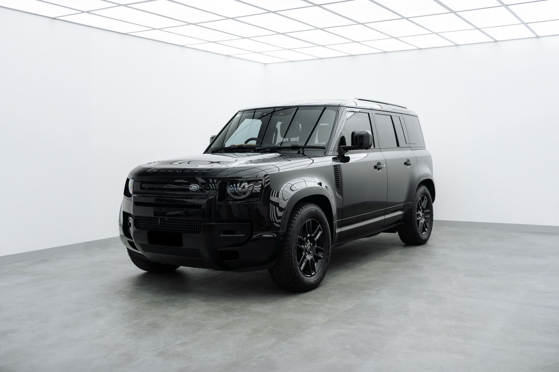Black Land Rover Defender in the Liquid R studio