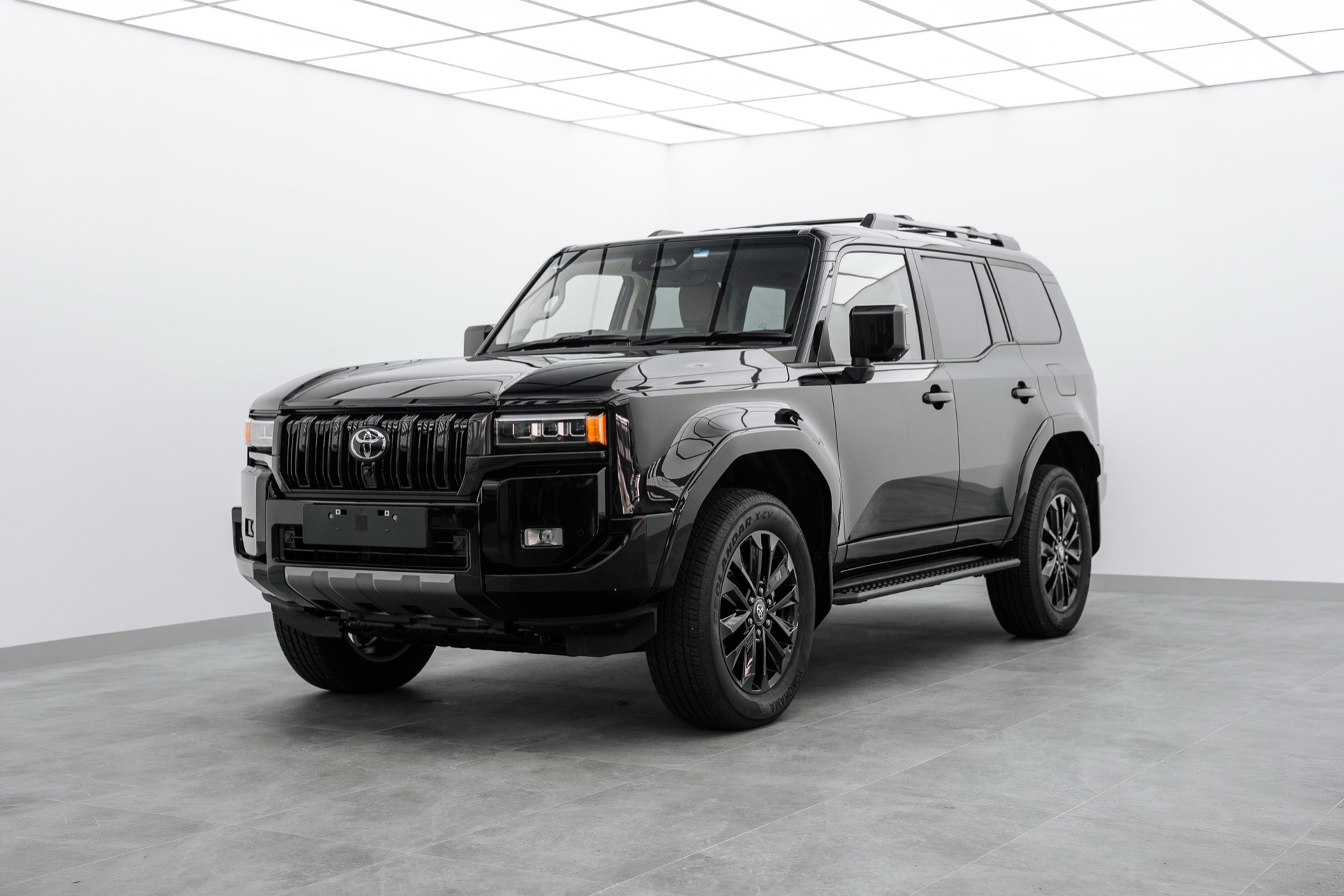Black Toyota LandCruiser Prado in the Liquid R studio