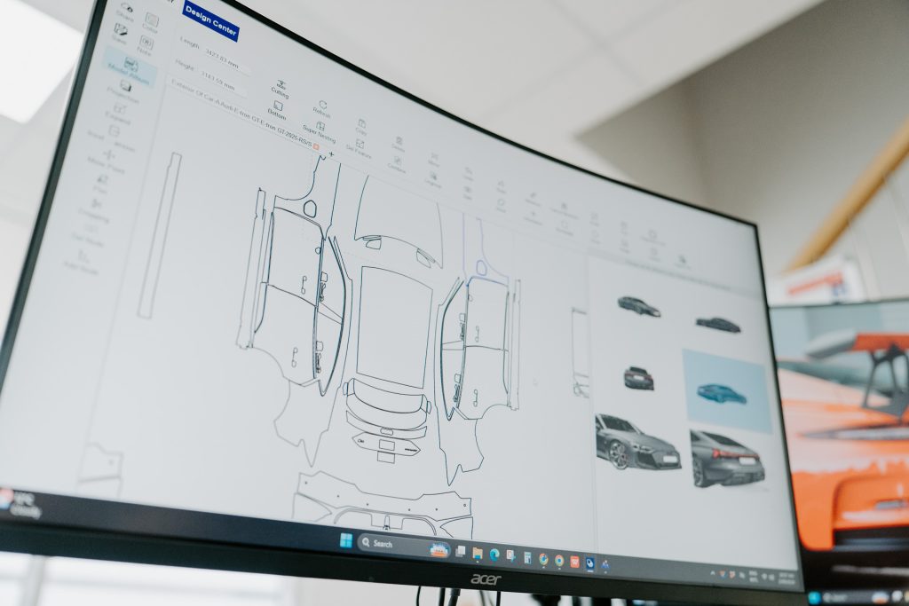 PPF pattern software on a monitor in the Liquid R workshop