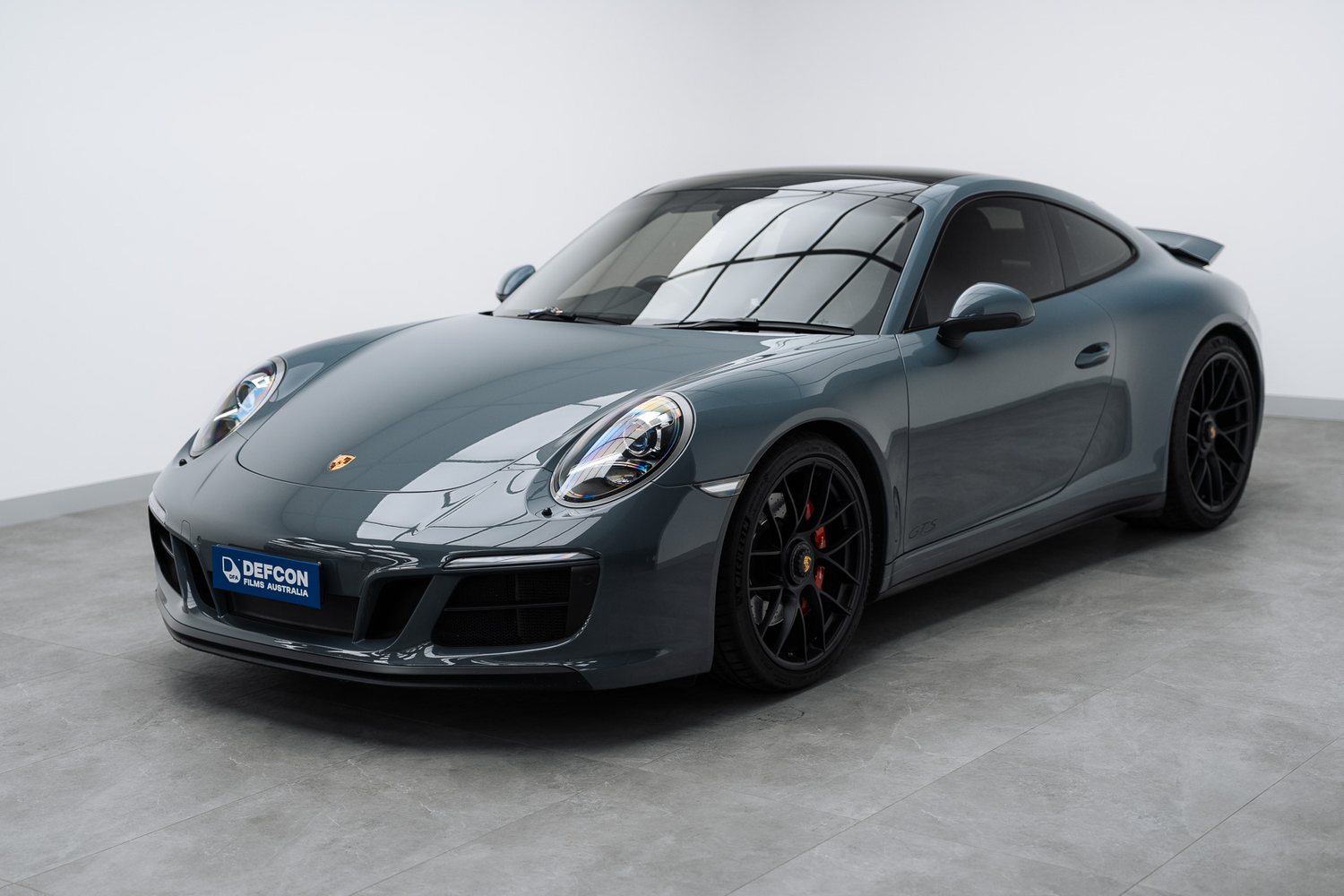 Porsche 911 in the Liquid R studio