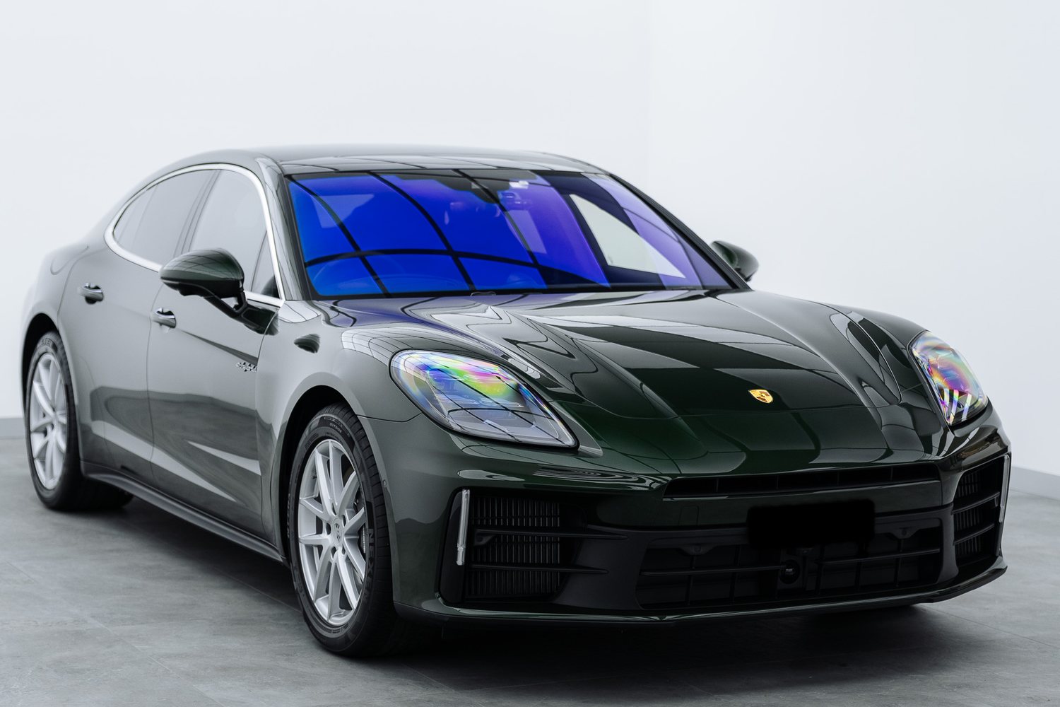 Porsche Panamera in the Liquid R studio