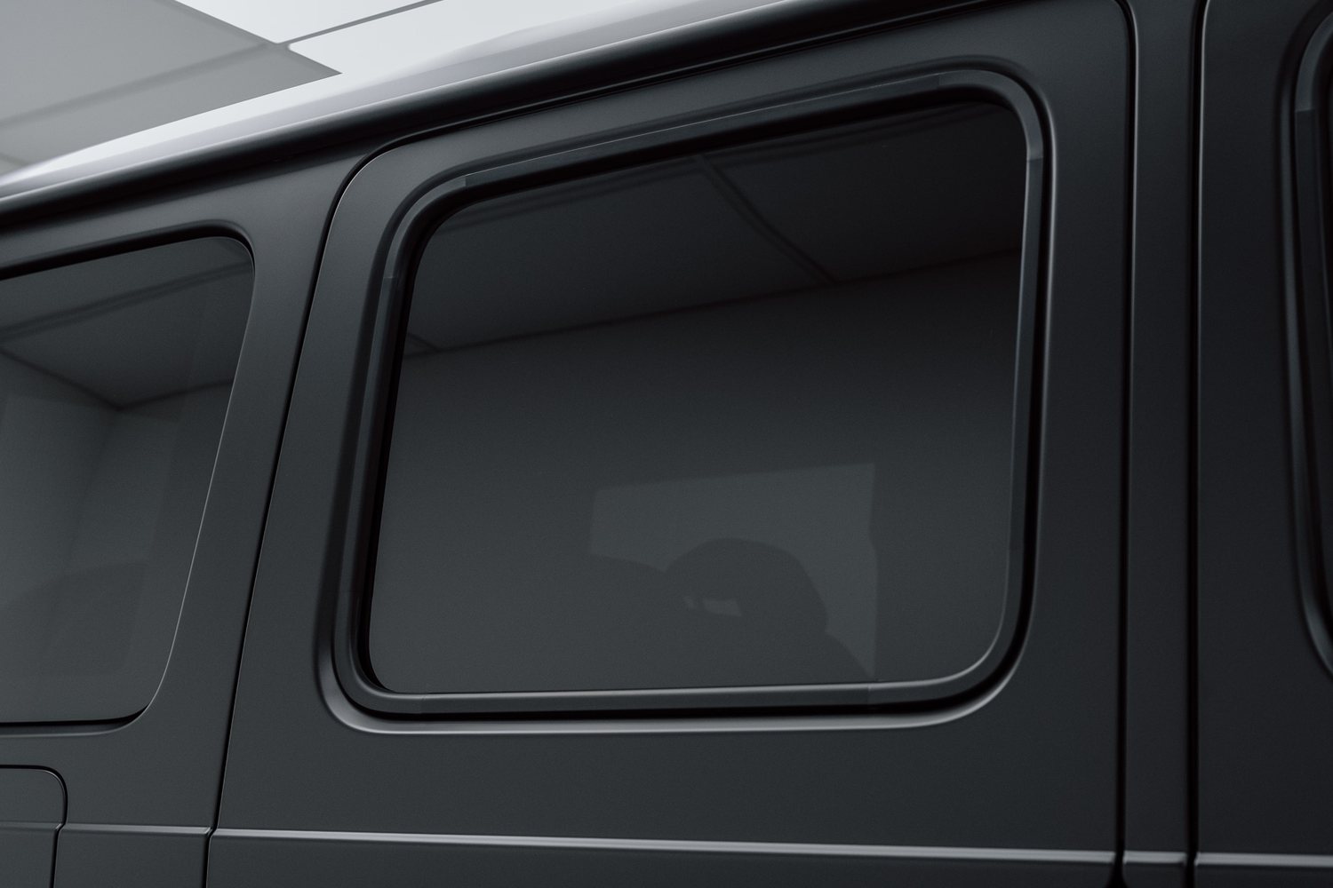 Side glass of a Mercedes G-Class in matte PPF