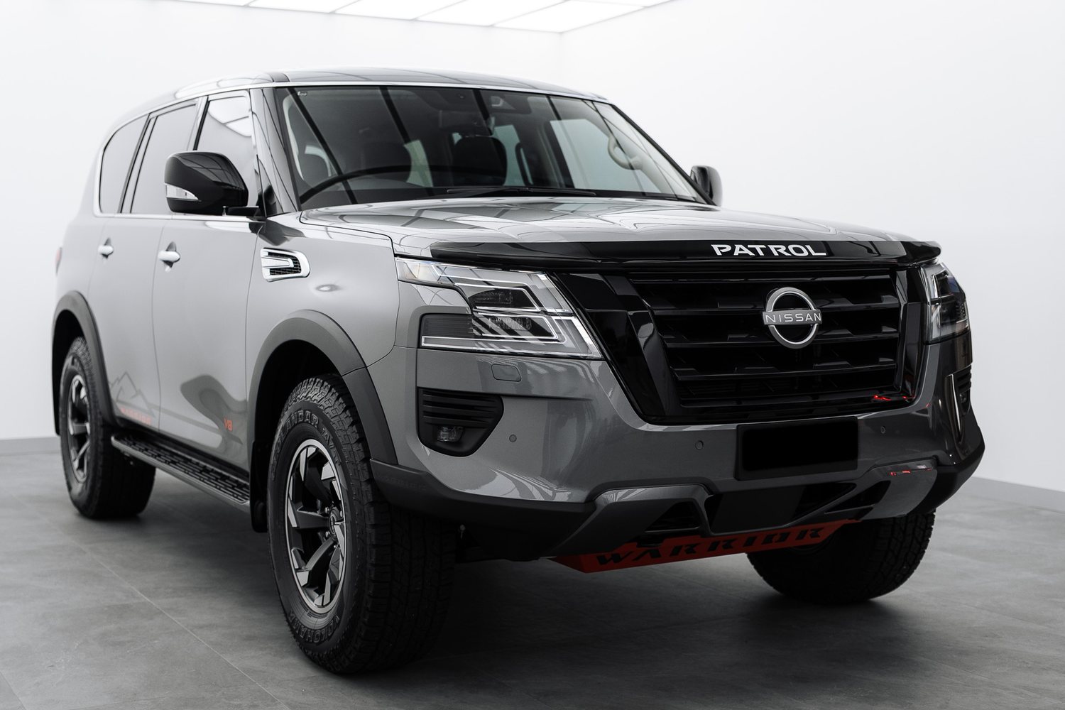 Silver Nissan Patrol in the Liquid R studio